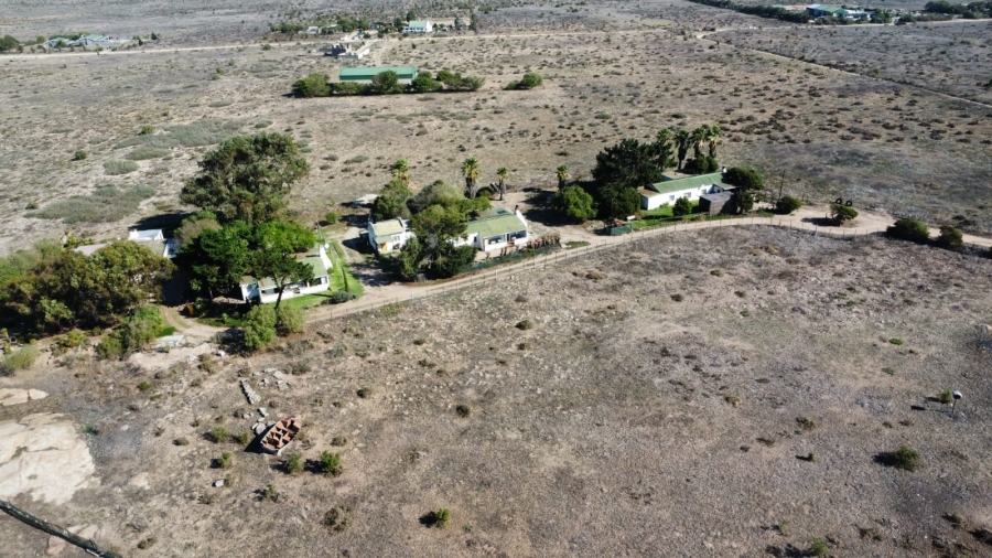 18 Bedroom Property for Sale in Trekoskraal Western Cape